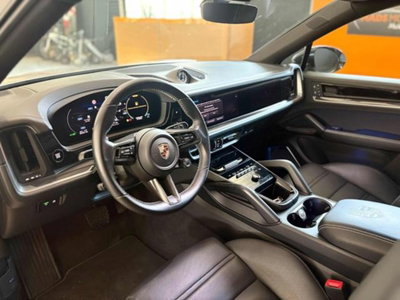 Porsche Cayenne Coupé 3.0 V6 E-Hybrid (5)