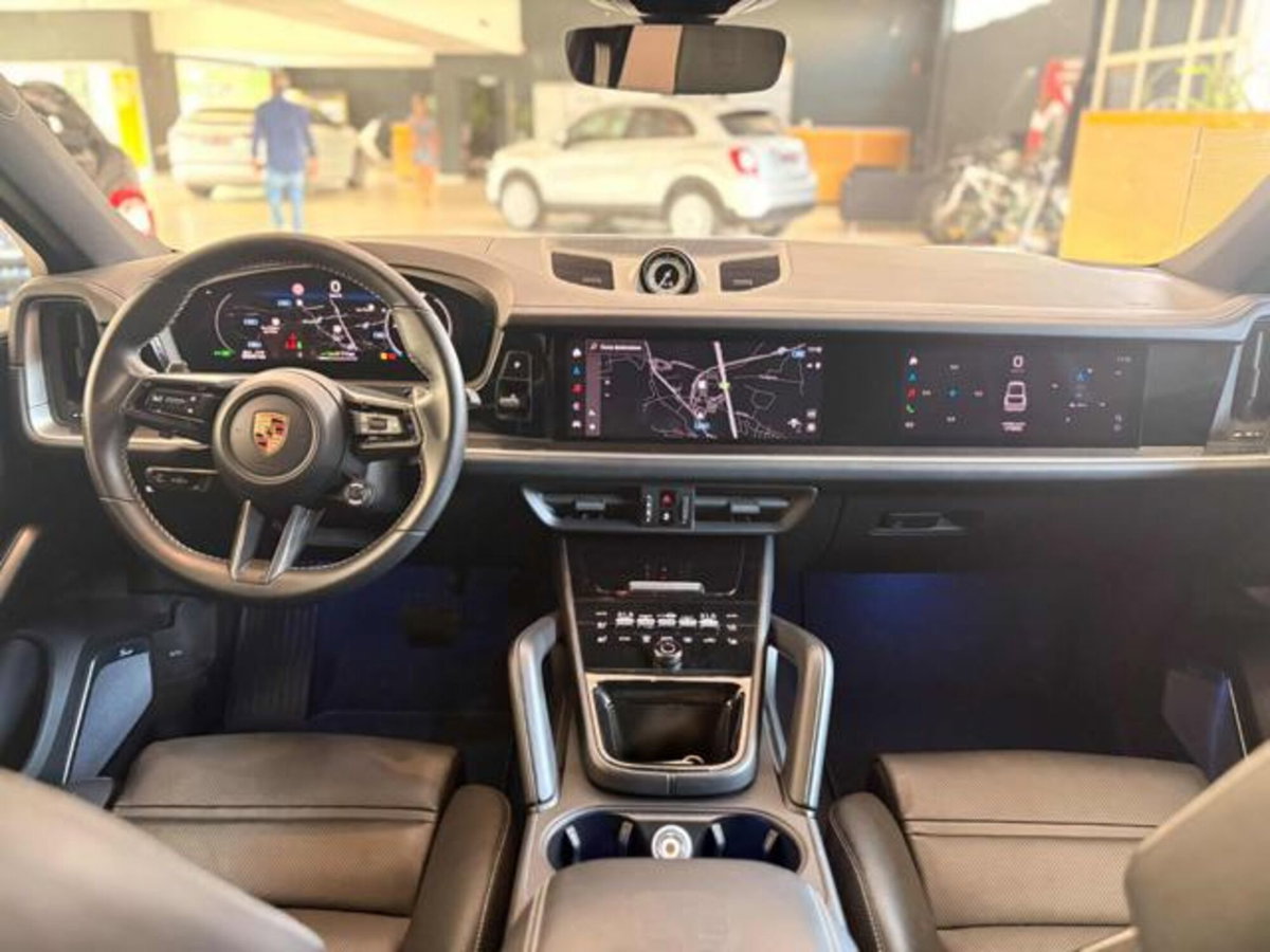 Porsche Cayenne Coupé 3.0 V6 E-Hybrid (6)