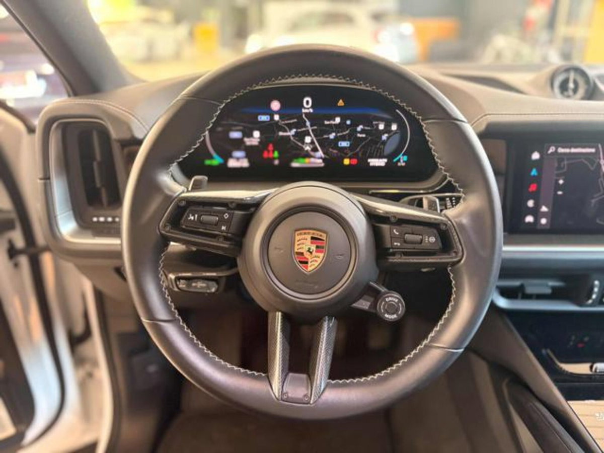 Porsche Cayenne Coupé 3.0 V6 E-Hybrid (7)