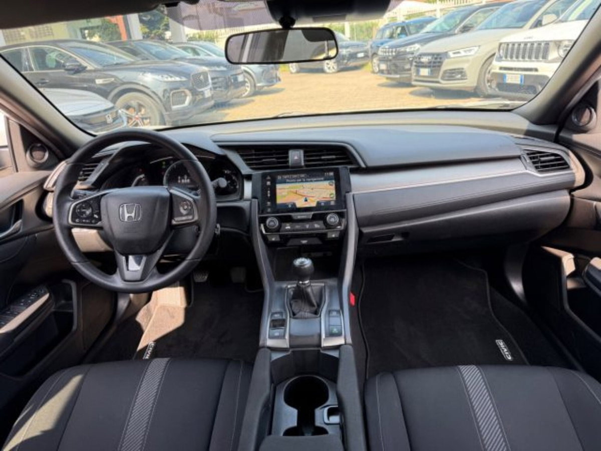Honda Civic 1.6 4 porte Comfort Navi (12)