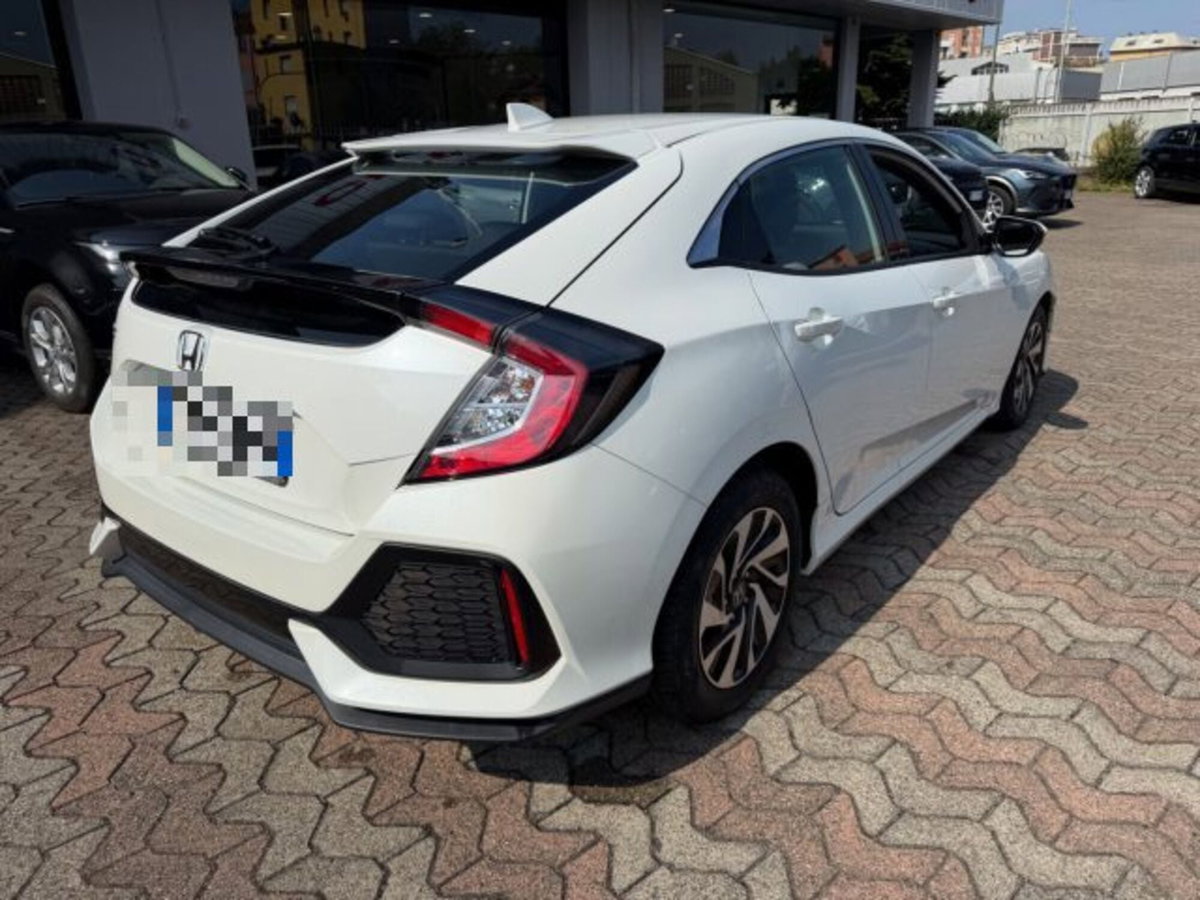 Honda Civic 1.6 4 porte Comfort Navi (5)