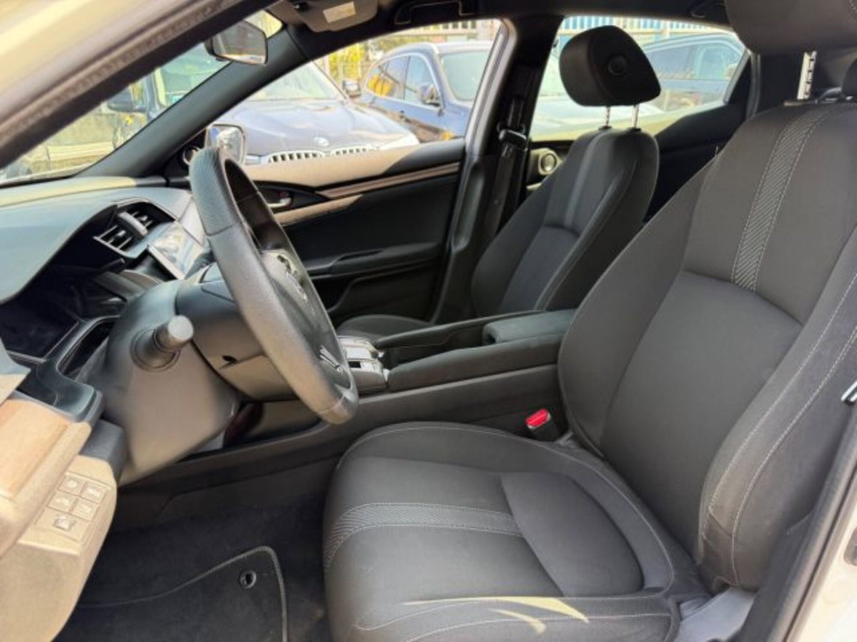 Honda Civic 1.6 4 porte Comfort Navi (7)
