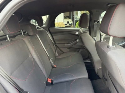 Ford Focus 1.0 EcoBoost 125 CV Start&Stop ST Line (12)