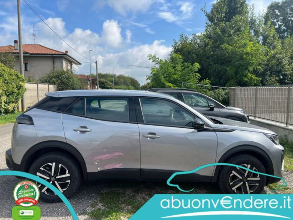 Peugeot 2008 PureTech 100 S&S Allure (9)