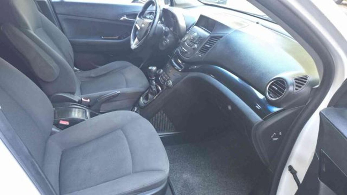 Chevrolet Orlando Orlando 1.8 GPL LT (9)