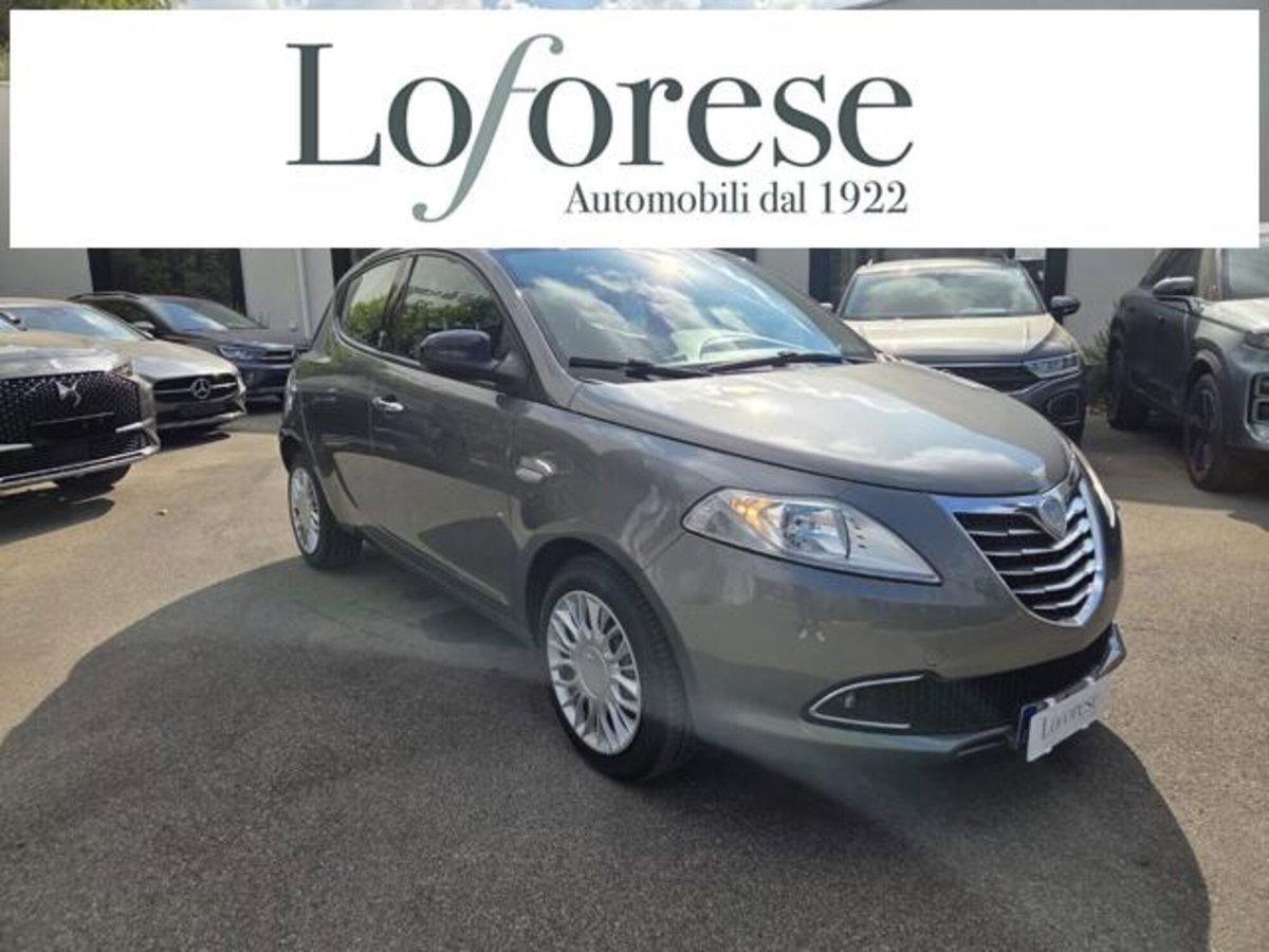 Lancia Ypsilon 0.9 TwinAir 85 CV 5 porte S&S Gold