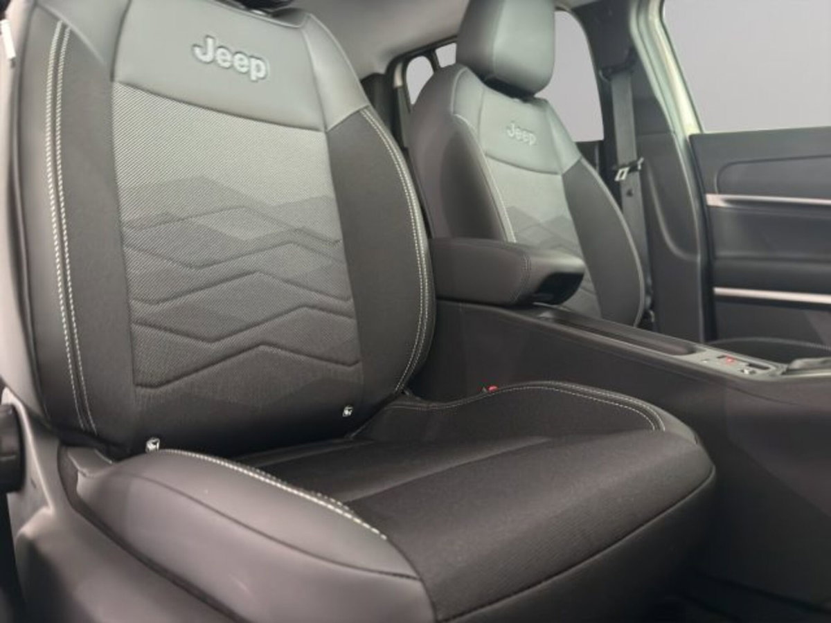 Jeep Avenger 1.2 turbo Summit fwd 100cv (18)