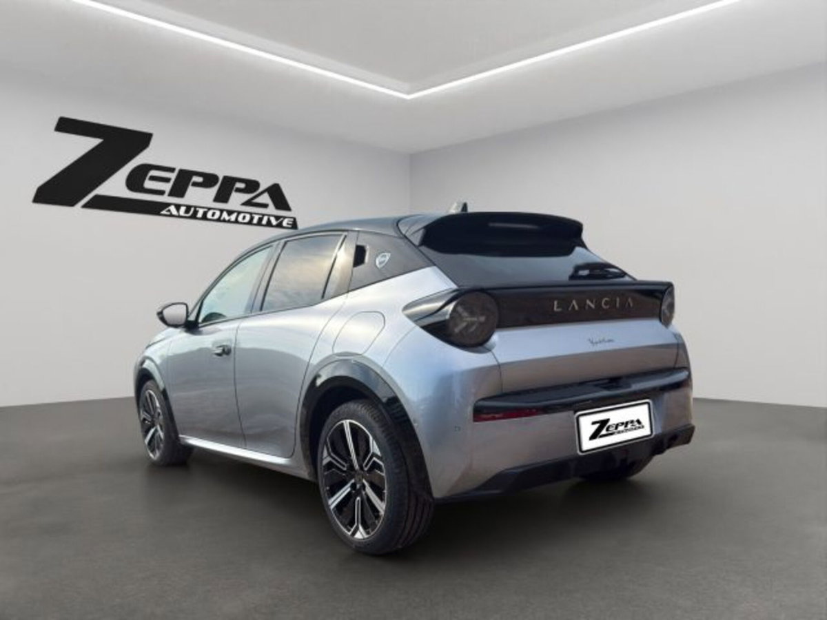 Lancia Ypsilon 1.2 mhev Edizione Limitata Cassina e-dct (4)