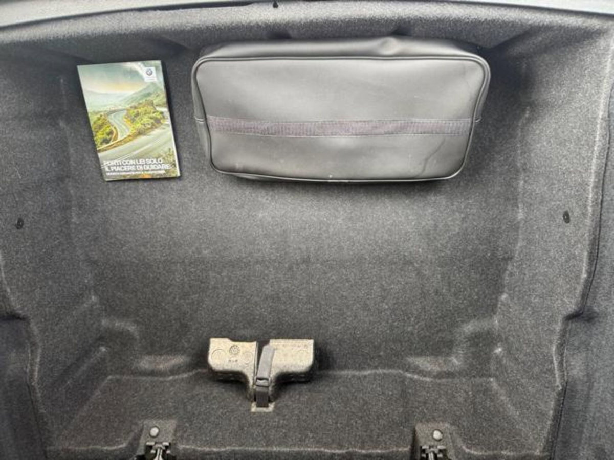 BMW X1 sdrive18d X-Line auto (16)
