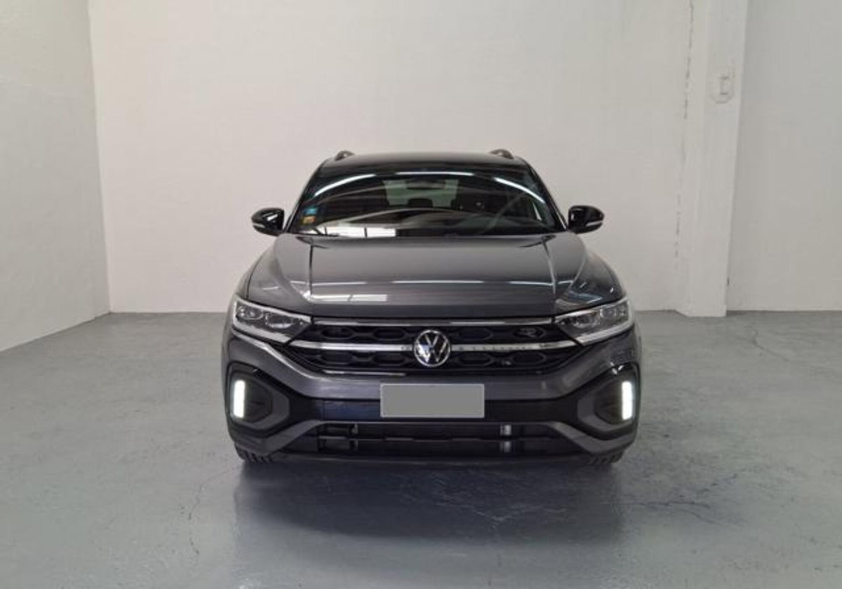 Volkswagen T-Roc 1.5 tsi R-Line dsg (2)