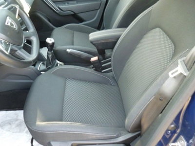 Dacia Duster 1.0 TCe 100 CV ECO-G 4x2 Comfort (8)