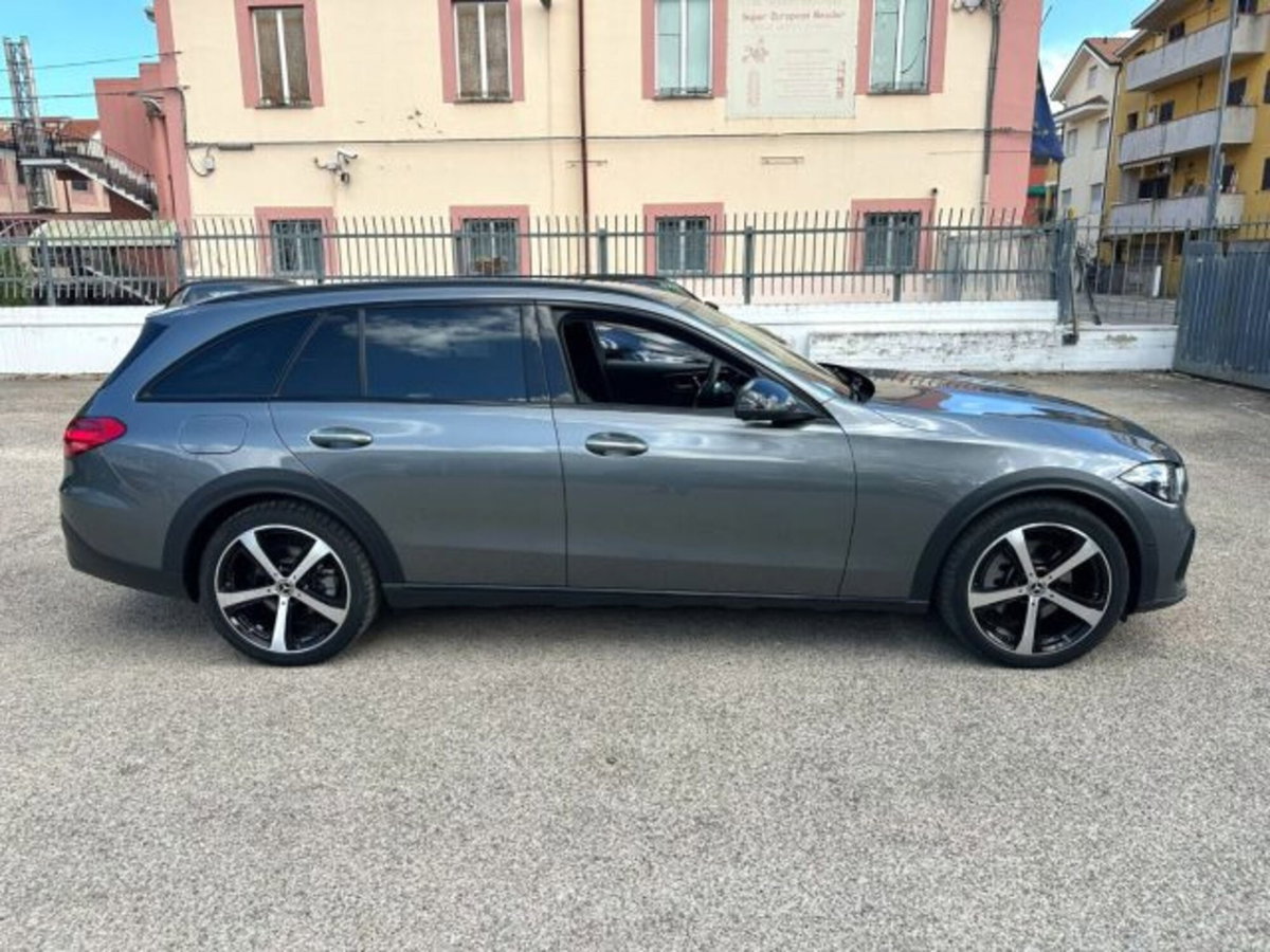 Mercedes-Benz Classe C Station Wagon All-Terrain 220 d mhev Premium Plus 4matic auto (10)