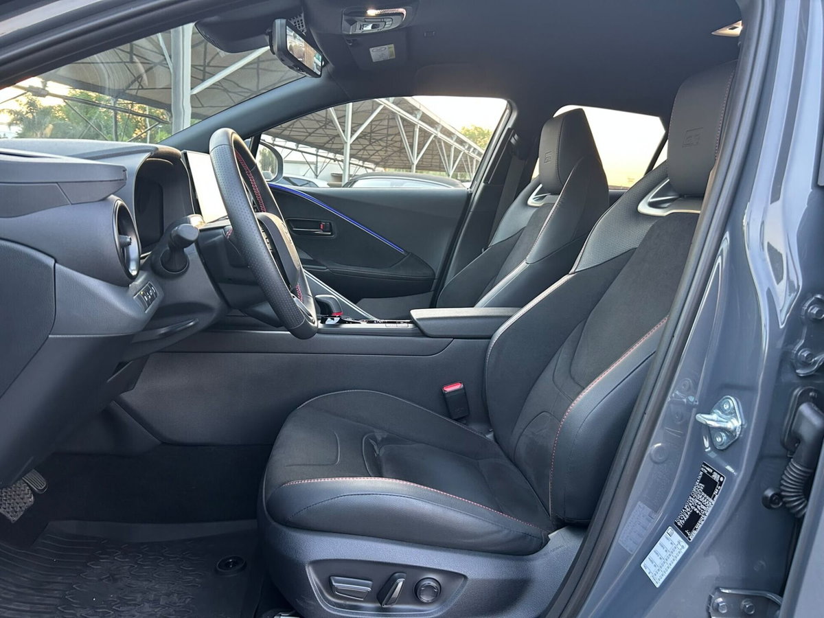 Toyota Toyota C-HR 2.0 phev GR Sport Premiere fwd e-cvt (17)