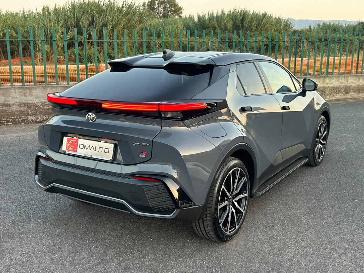 Toyota Toyota C-HR 2.0 phev GR Sport Premiere fwd e-cvt (5)