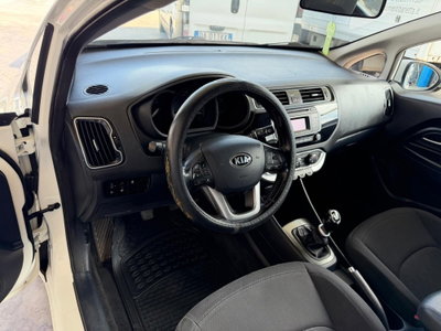 Kia Rio 1.4 CRDi 5p. Cool (10)