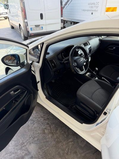 Kia Rio 1.4 CRDi 5p. Cool (12)