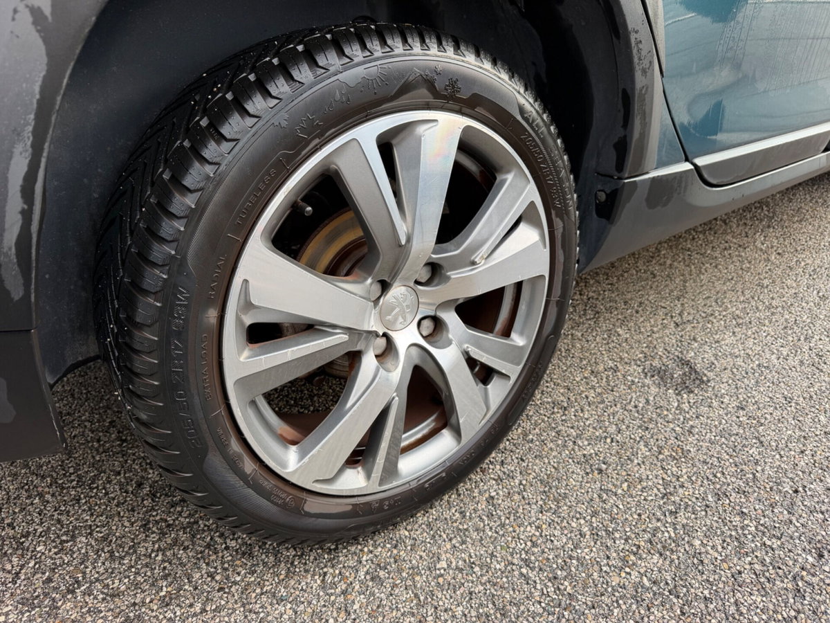 Peugeot 2008 Turbo 110 S&S Allure (9)