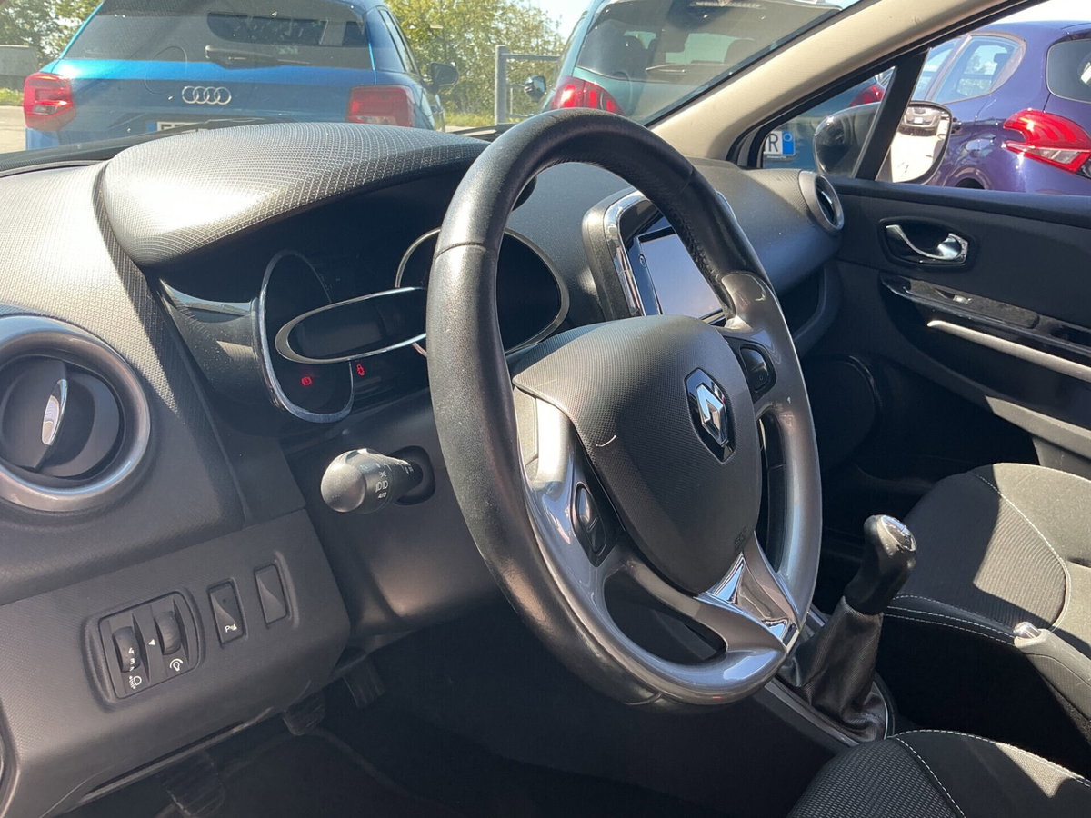 Renault Clio 1.5 dCi 8V 75CV 5 porte Costume National (11)