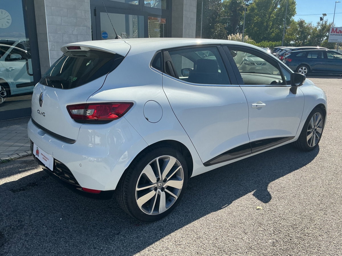 Renault Clio 1.5 dCi 8V 75CV 5 porte Costume National (6)