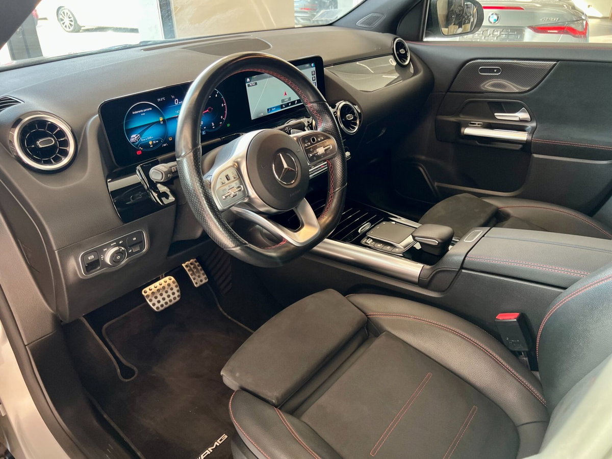 Mercedes-Benz GLA SUV 200 d Automatic 4Matic Premium (8)
