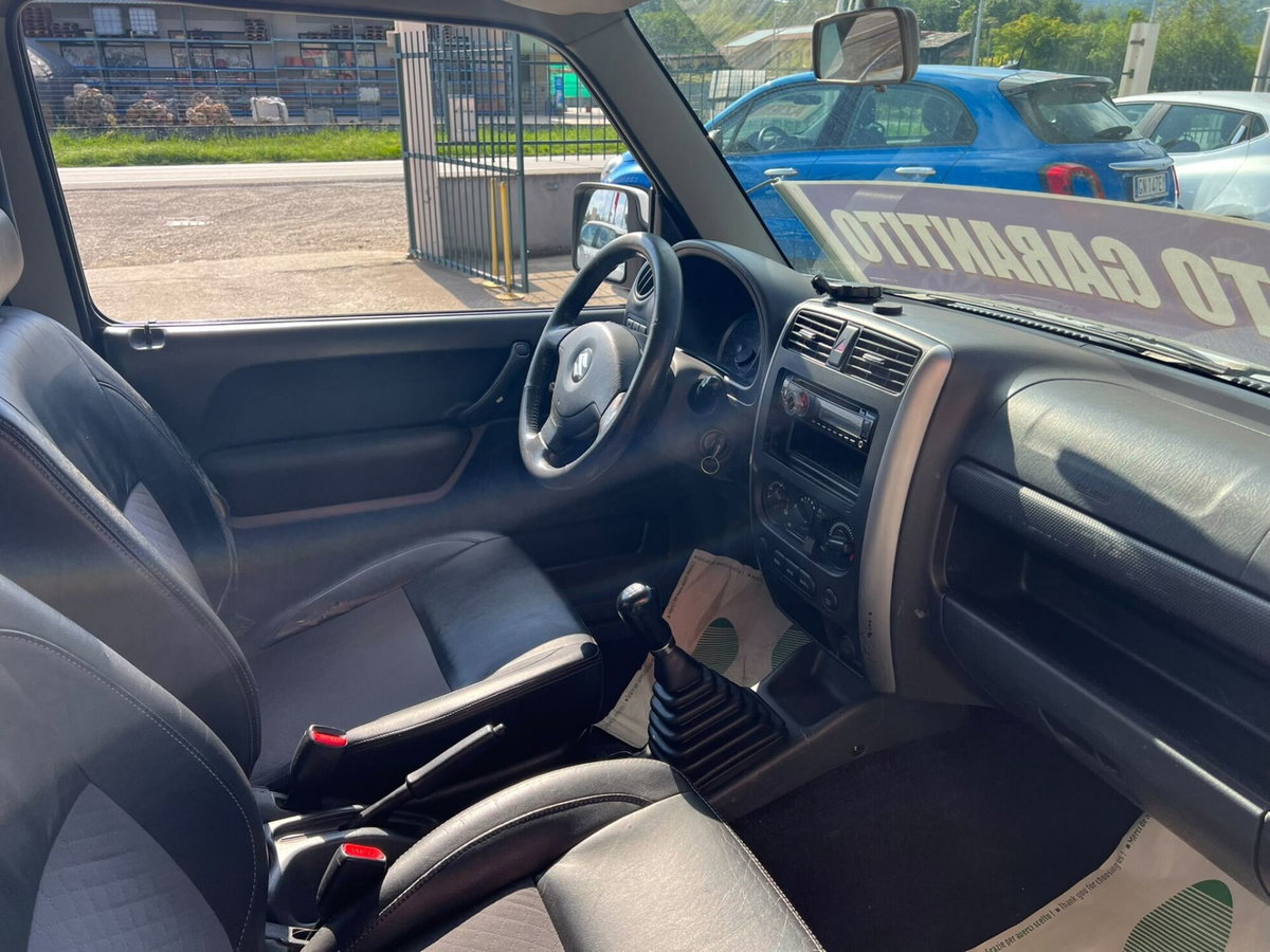 Suzuki Jimny 1.5 DDiS cat 4WD Special (11)