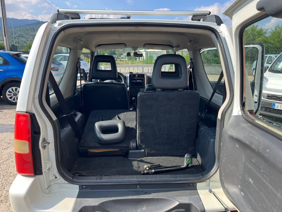 Suzuki Jimny 1.5 DDiS cat 4WD Special (13)