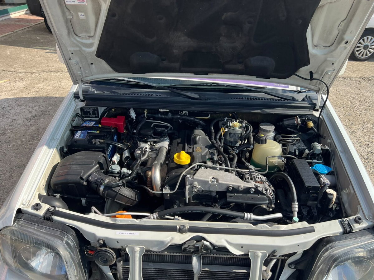 Suzuki Jimny 1.5 DDiS cat 4WD Special (14)
