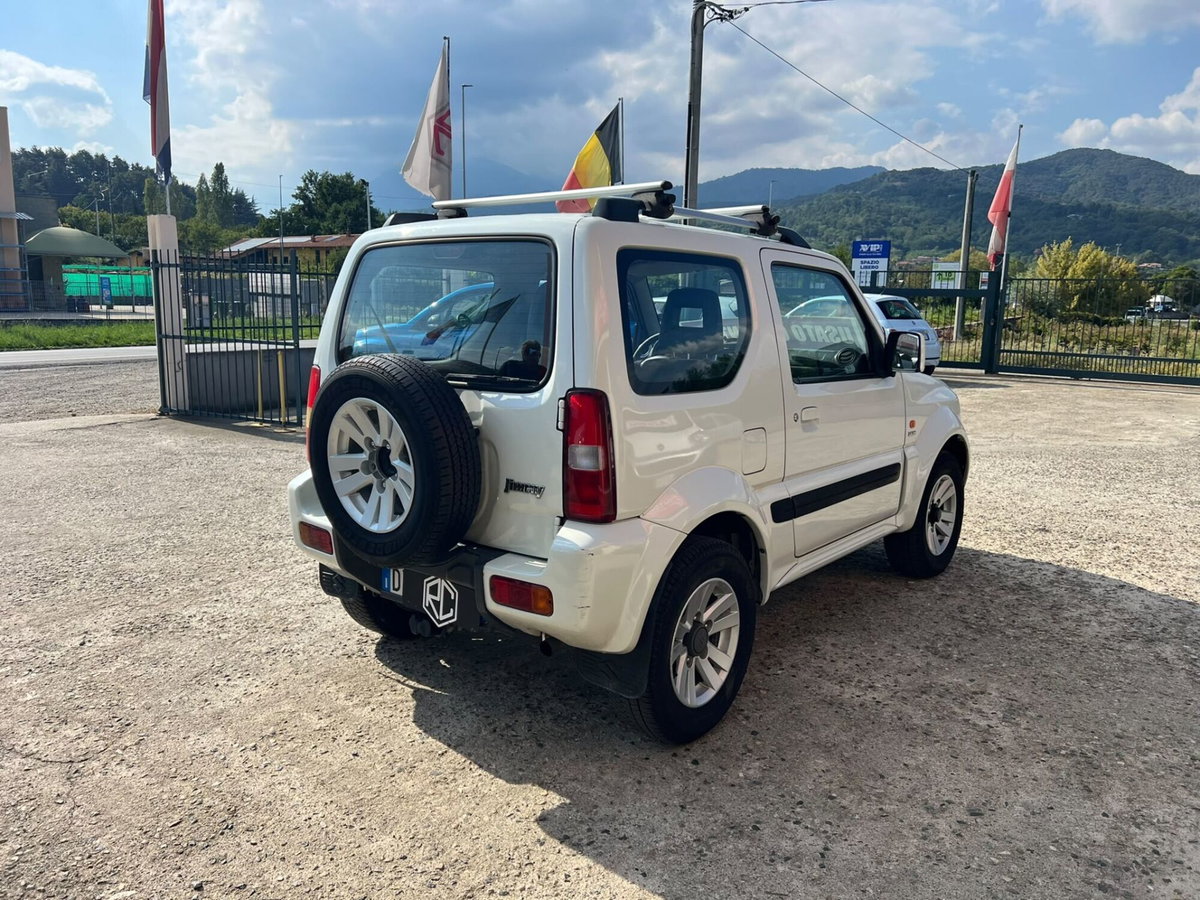 Suzuki Jimny 1.5 DDiS cat 4WD Special (4)