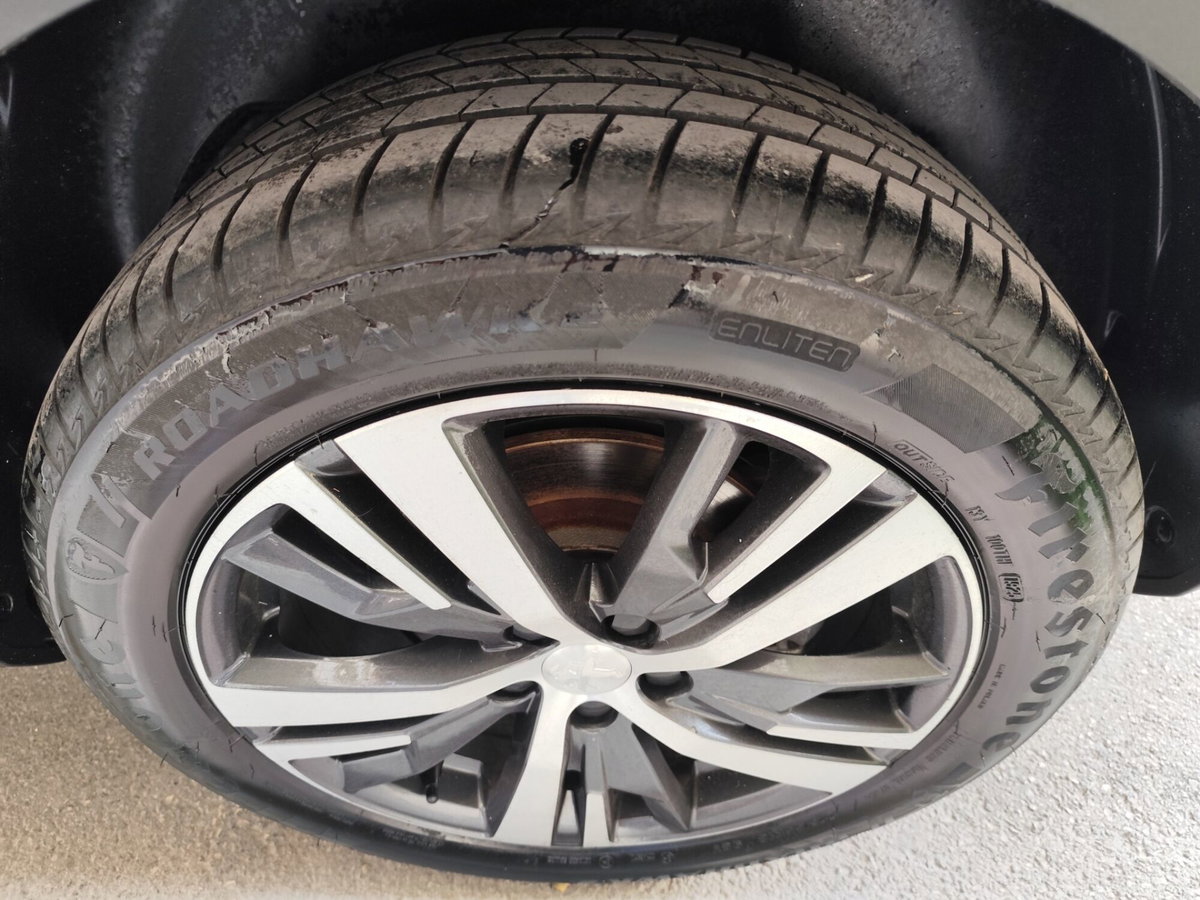 Peugeot 3008 BlueHDi 130 S&S Allure (17)