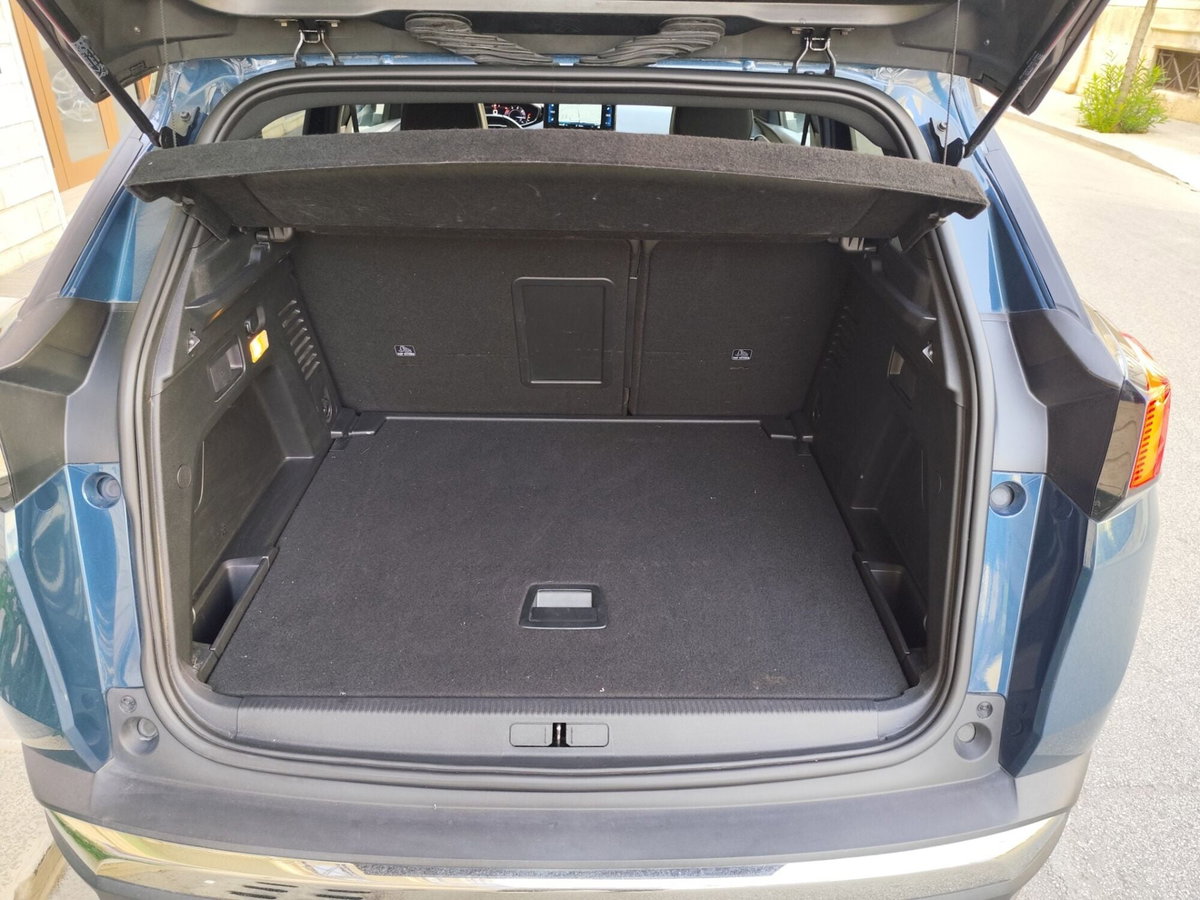 Peugeot 3008 BlueHDi 130 S&S Allure (19)