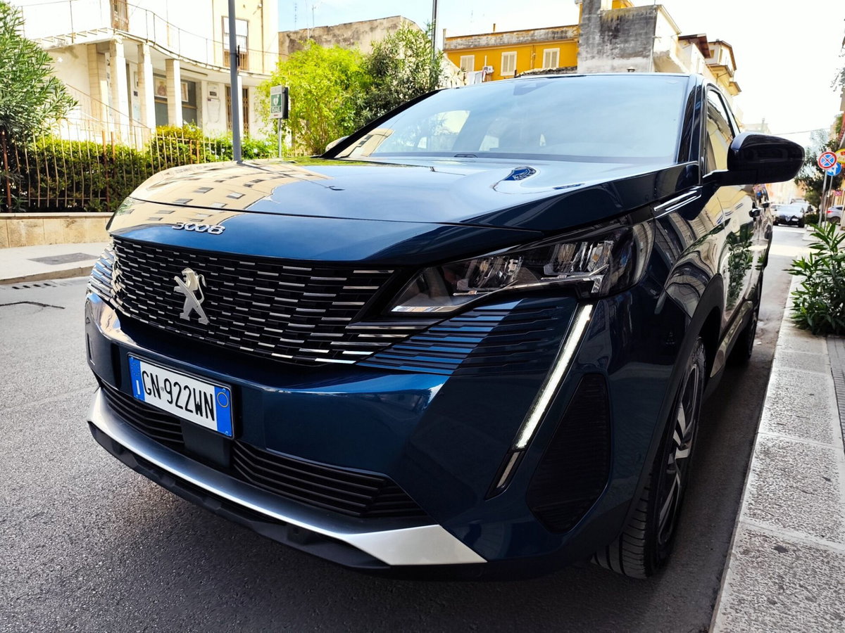 Peugeot 3008 BlueHDi 130 S&S Allure (2)