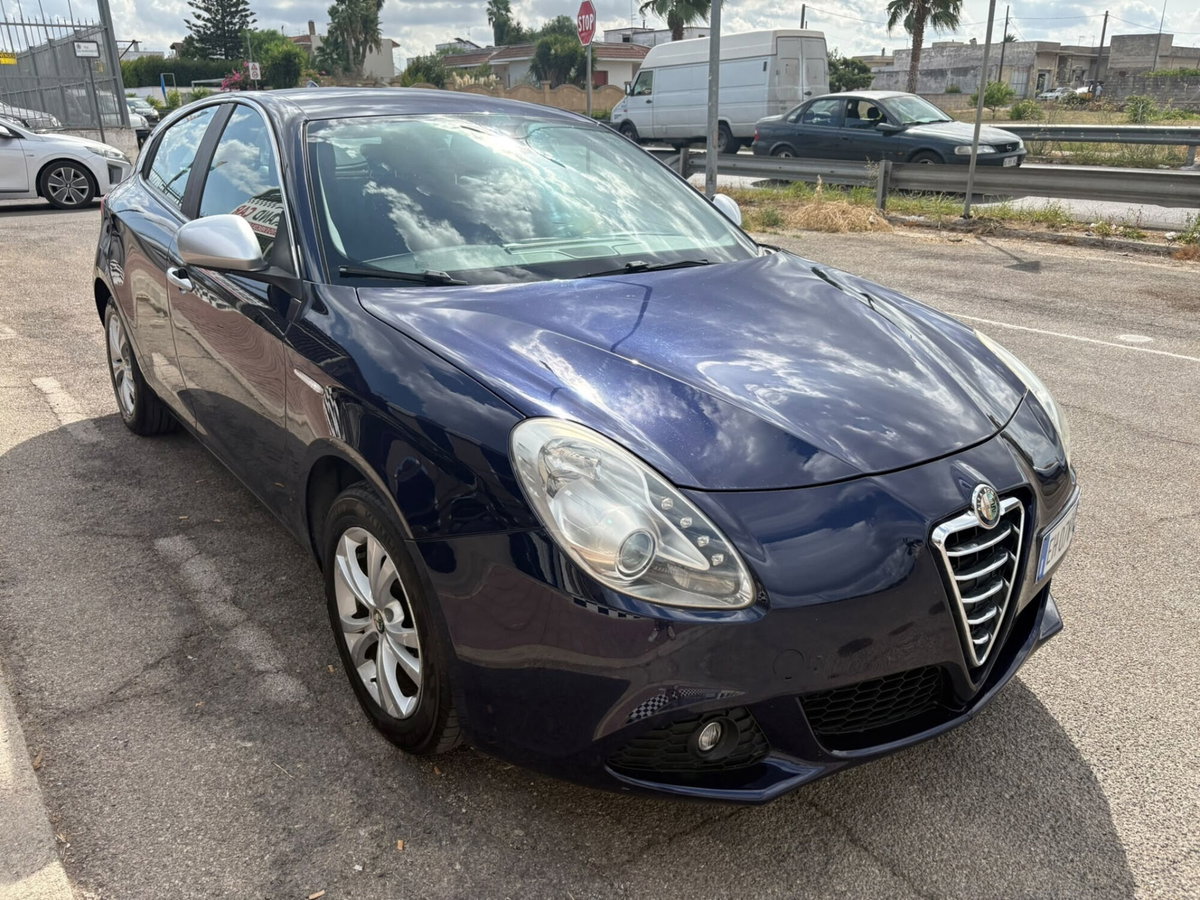 Alfa Romeo Giulietta 2.0 JTDm-2 Distinctive 140cv (3)