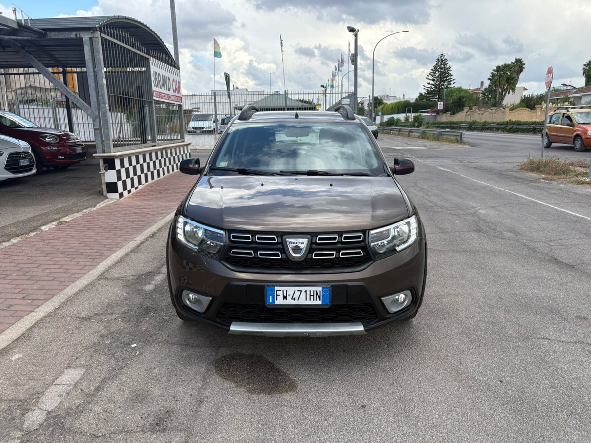 Dacia Sandero Stepway 1.5 Blue dCi 95 CV Comfort (2)