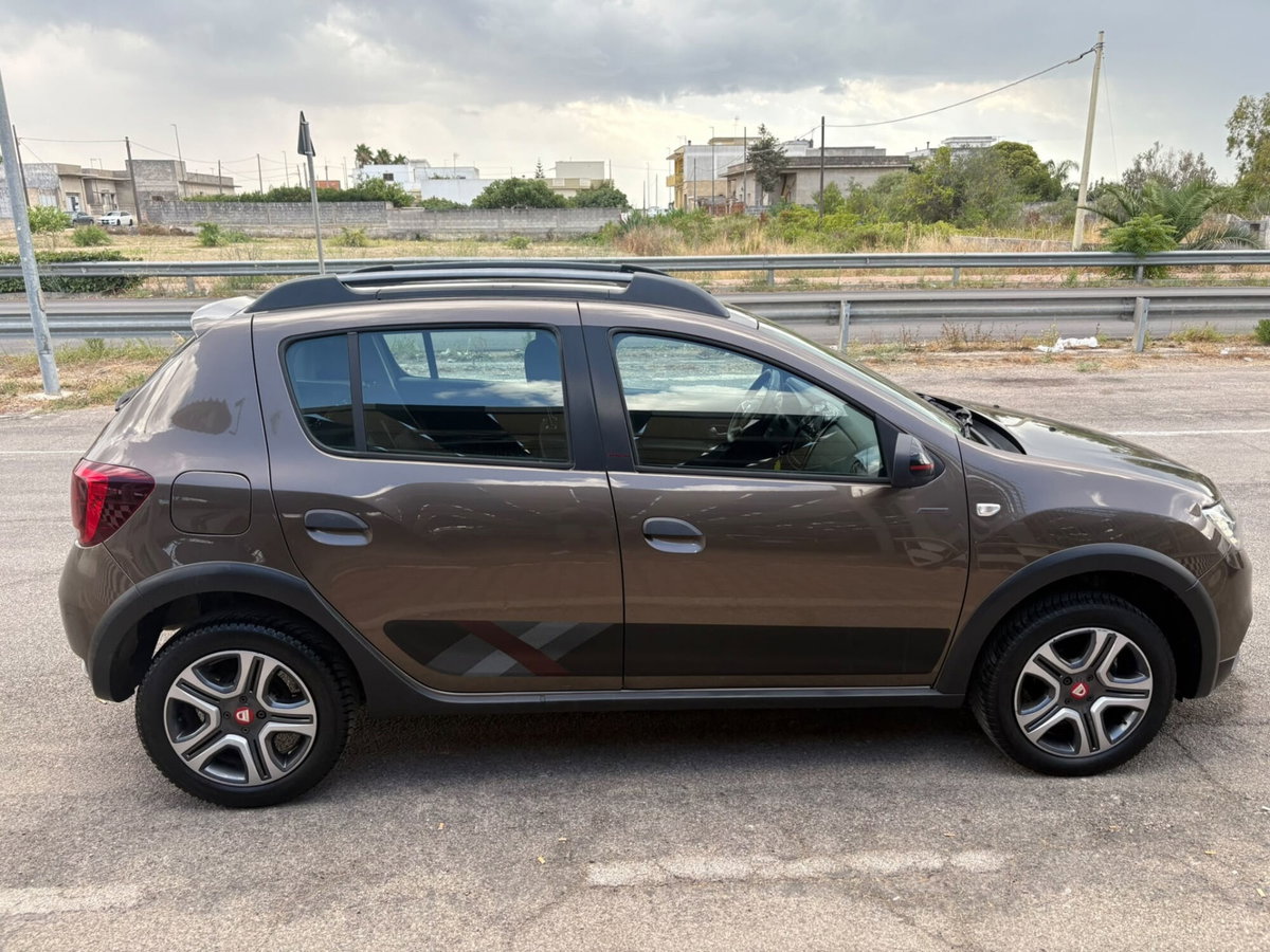 Dacia Sandero Stepway 1.5 Blue dCi 95 CV Comfort (4)