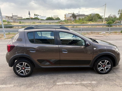 Dacia Sandero Stepway 1.5 Blue dCi 95 CV Comfort (4)