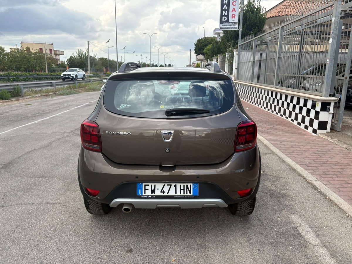 Dacia Sandero Stepway 1.5 Blue dCi 95 CV Comfort (6)