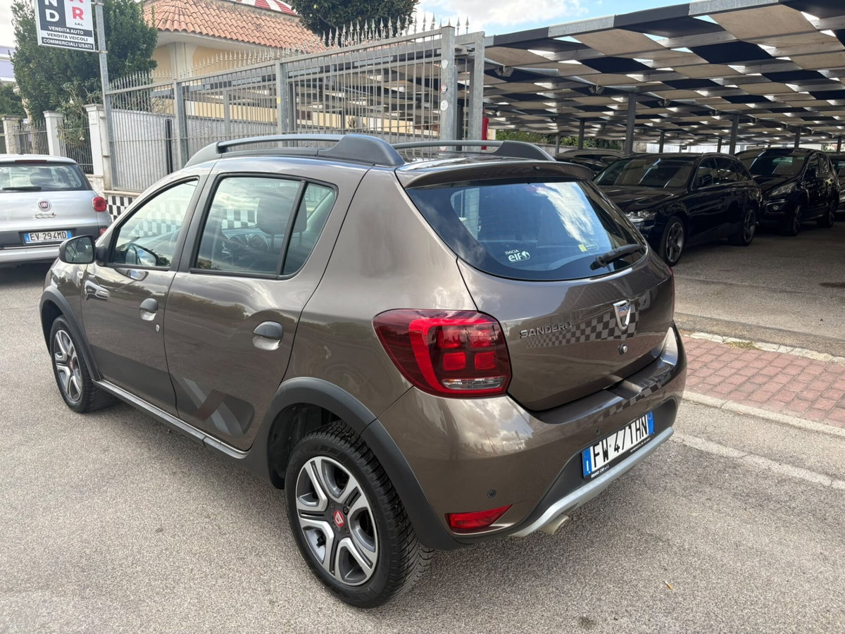 Dacia Sandero Stepway 1.5 Blue dCi 95 CV Comfort (7)