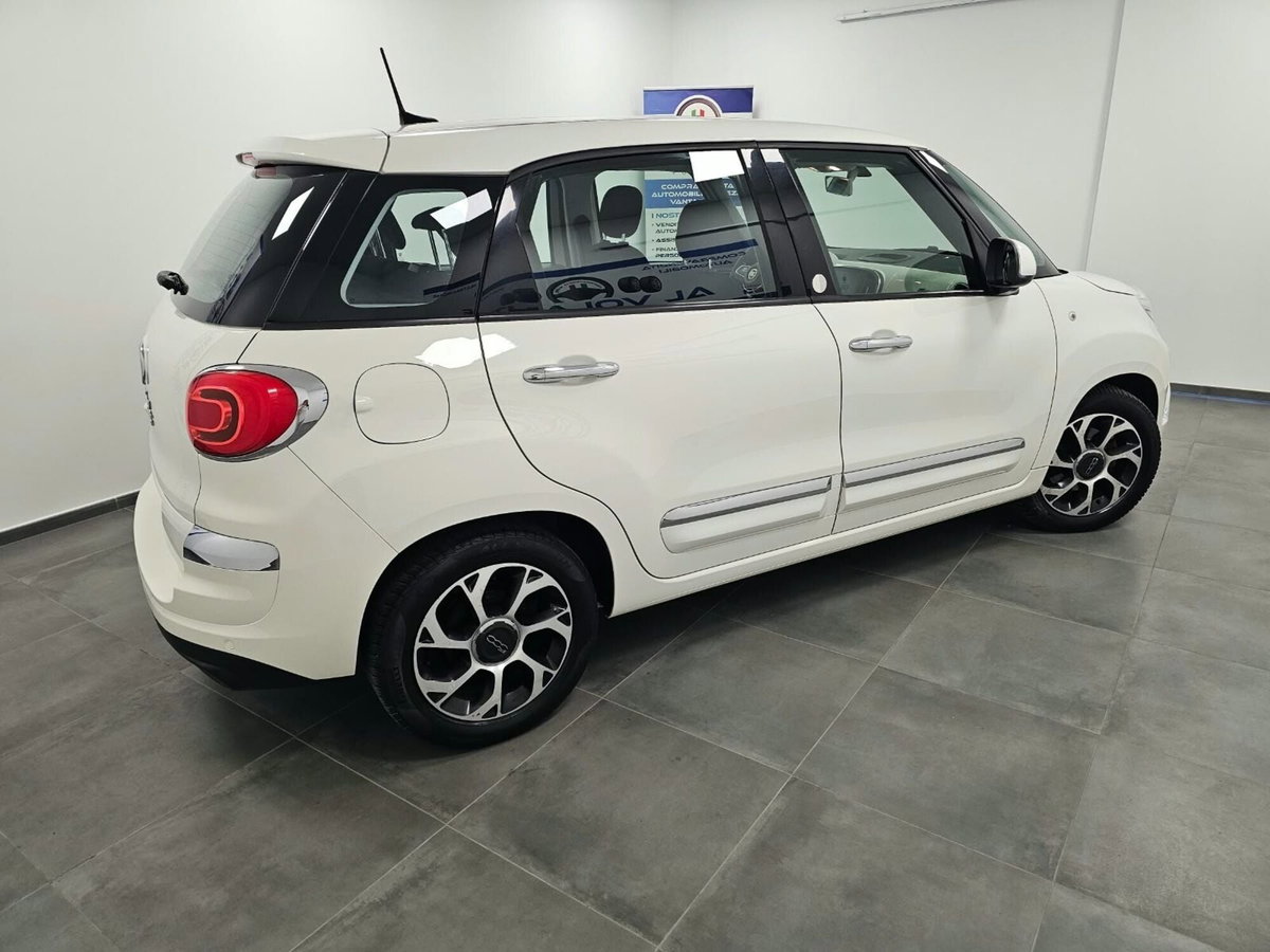 Fiat 500L 1.4 95 CV Mirror (4)