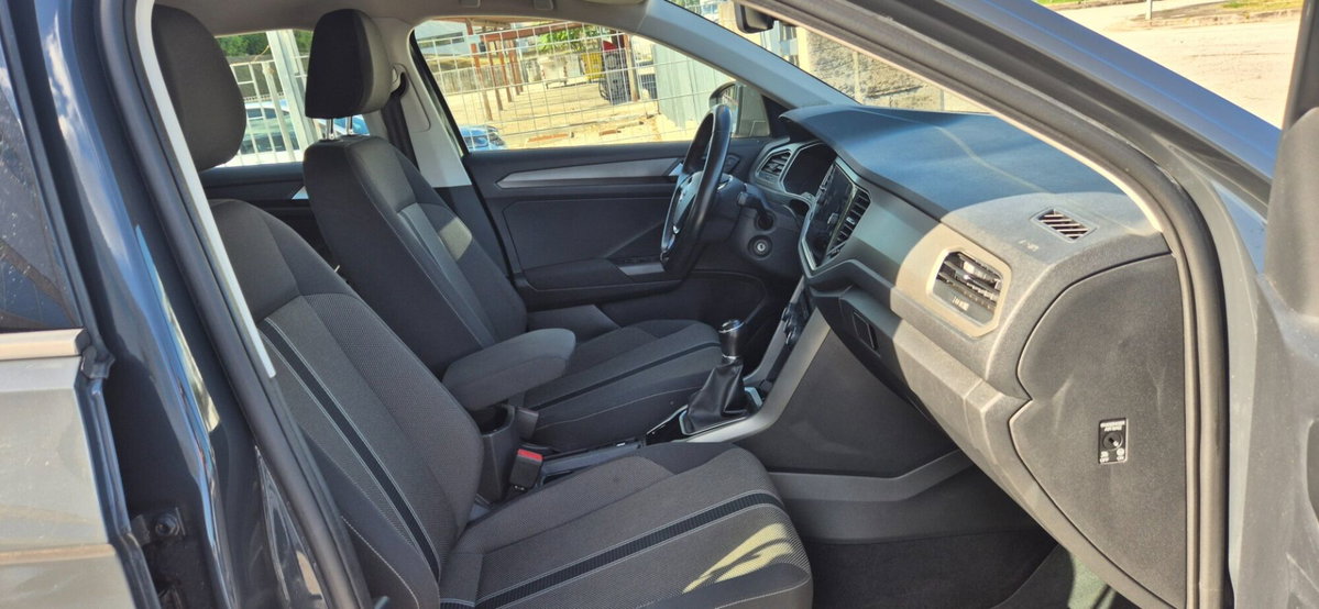 Volkswagen T-Roc 1.6 TDI SCR Business BlueMotion Technology (5)