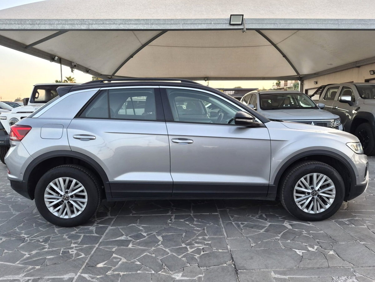 Volkswagen T-Roc 2.0 tdi Life 150cv dsg (4)