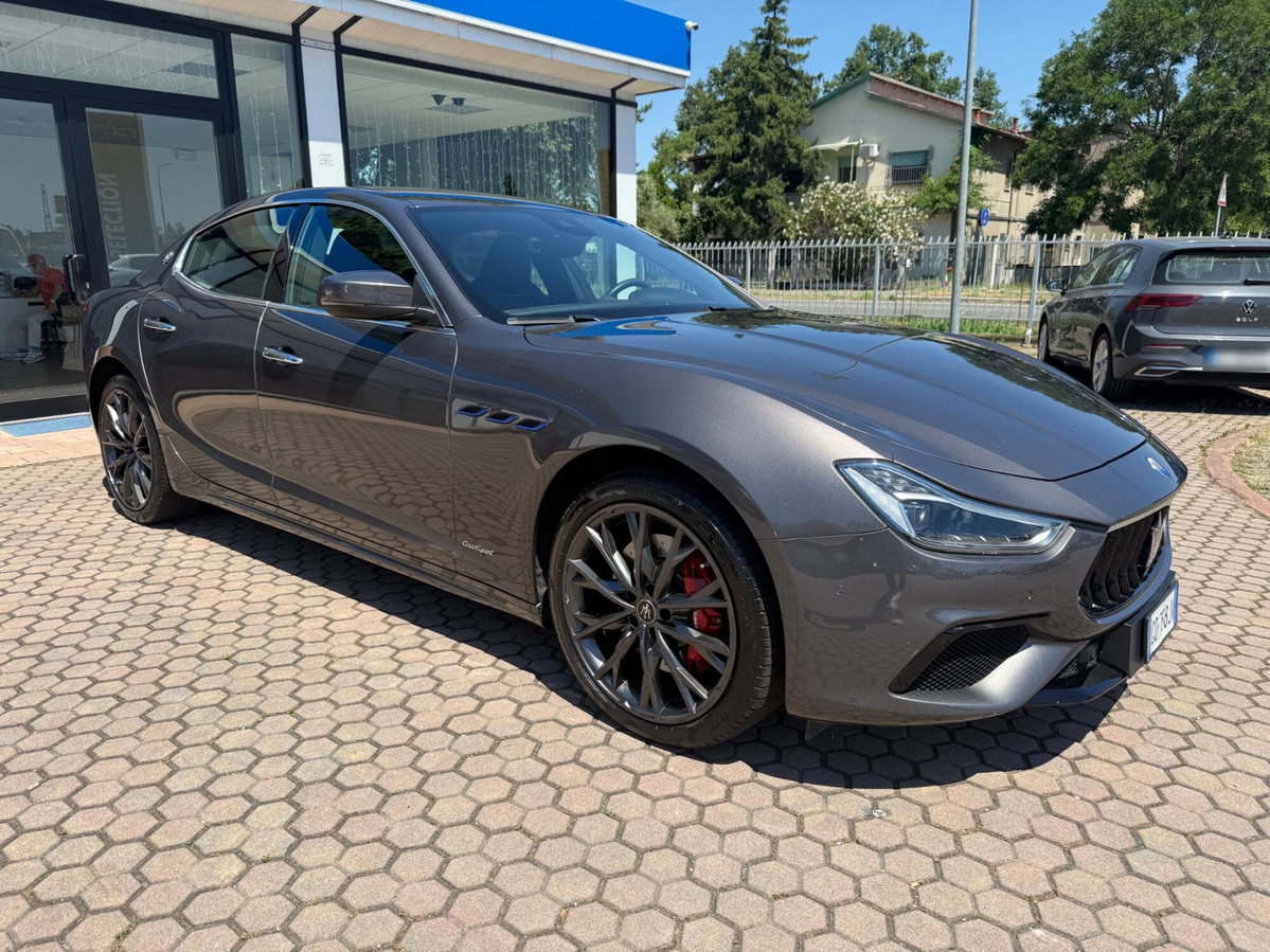 Maserati Ghibli Ghibli L4 330 CV MHEV Gransport