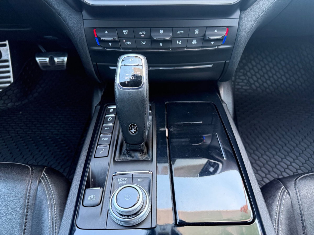 Maserati Ghibli Ghibli L4 330 CV MHEV Gransport (12)