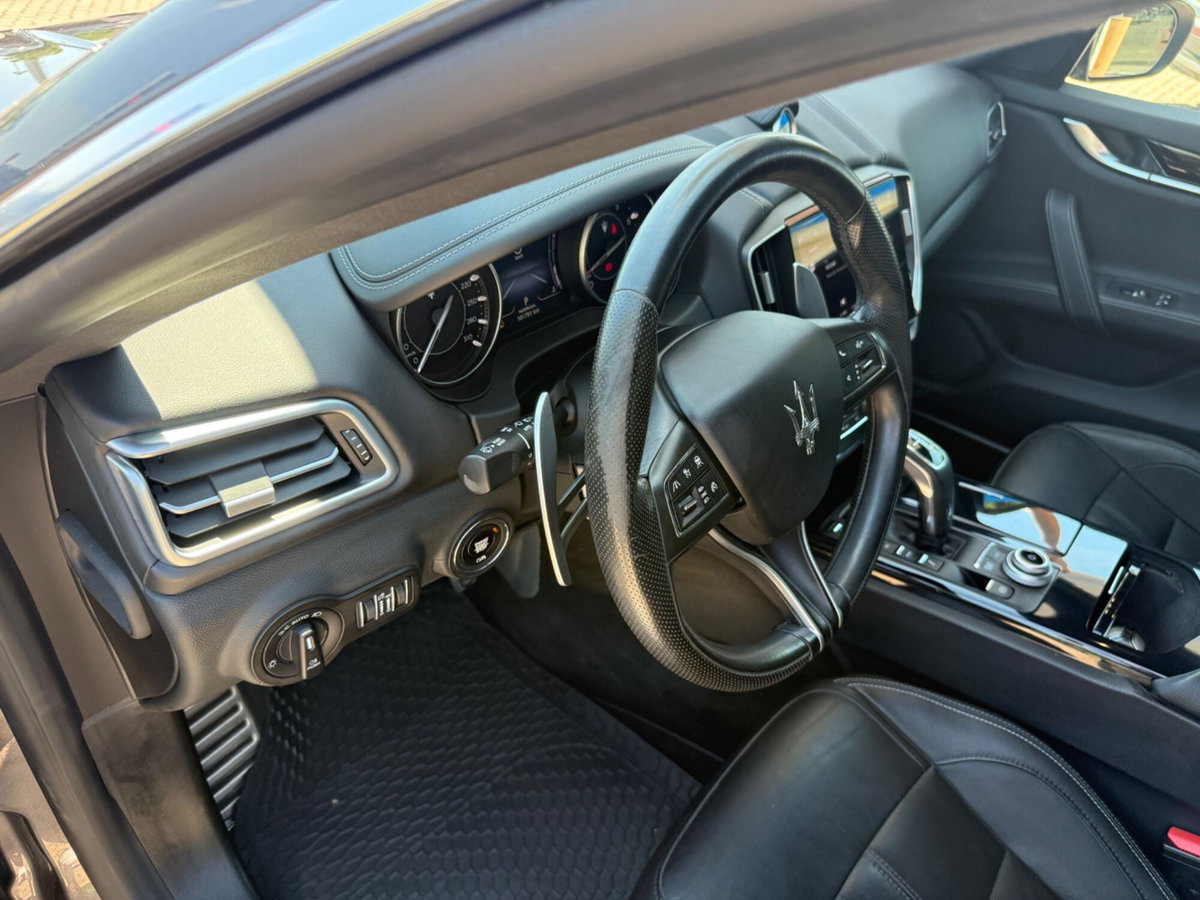 Maserati Ghibli Ghibli L4 330 CV MHEV Gransport (17)