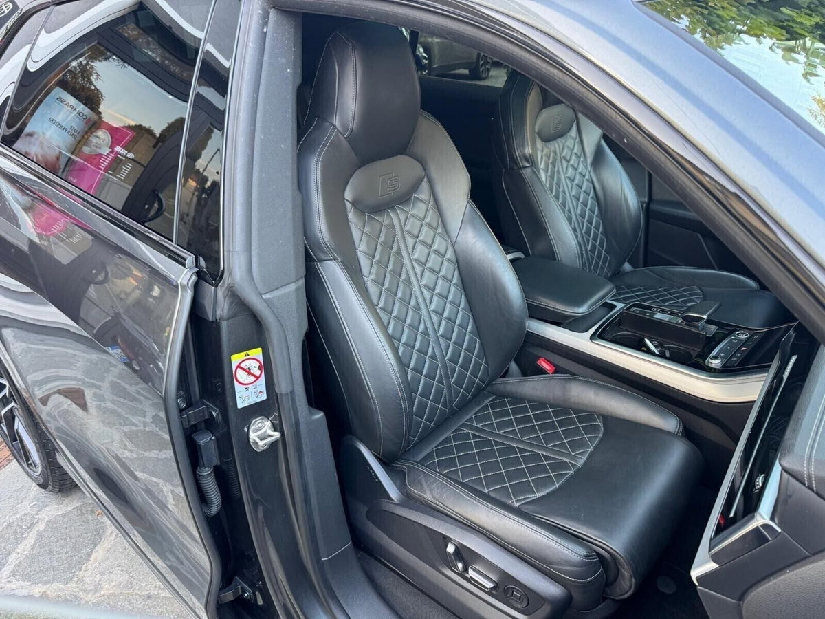 Audi Q8 Q8 55 TFSI quattro tiptronic Sport (18)