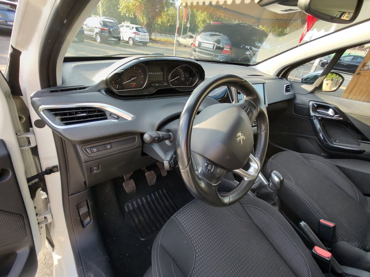 Peugeot 208 82 5p. GPL Allure (16)