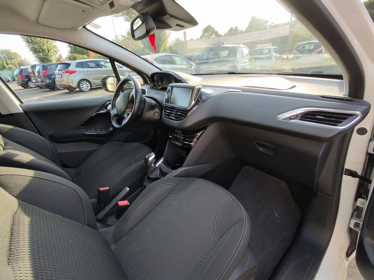 Peugeot 208 82 5p. GPL Allure (19)
