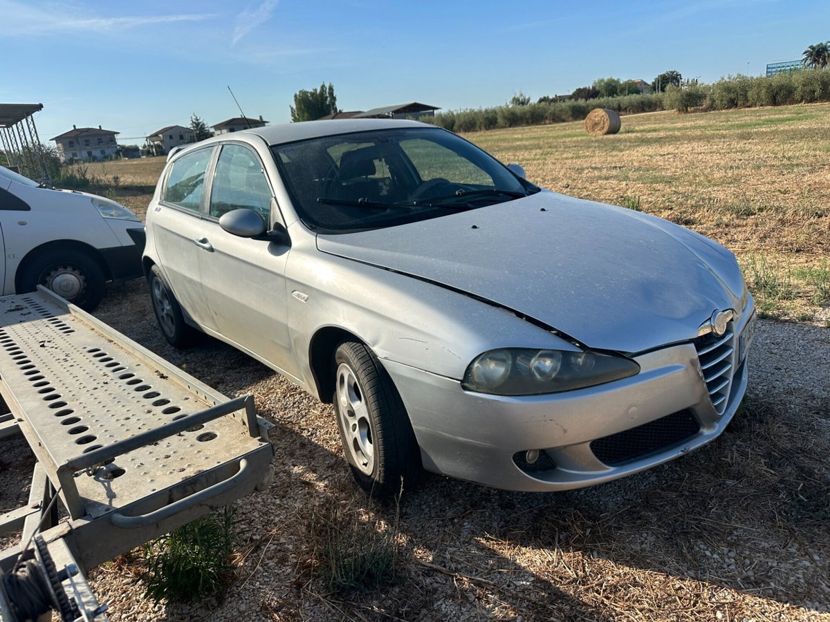 Alfa Romeo 147 1.9 JTD (120) 5 porte Progression
