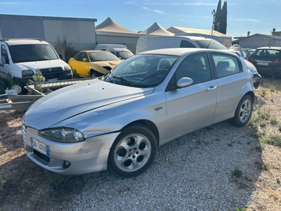 Alfa Romeo 147 1.9 JTD (120) 5 porte Progression (2)