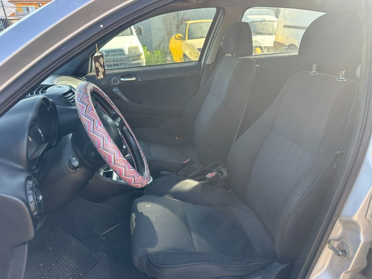 Alfa Romeo 147 1.9 JTD (120) 5 porte Progression (5)