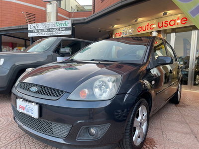 Ford Fiesta 1.2 16V 5p. Ghia (2)